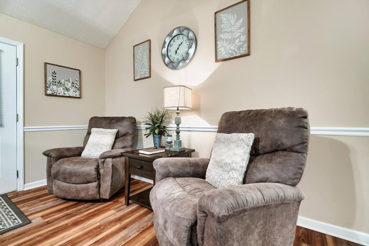 Villa 1 Mile To Pkwy, Pets, Hot Tub, Creekside, Porch à Pigeon Forge Extérieur photo