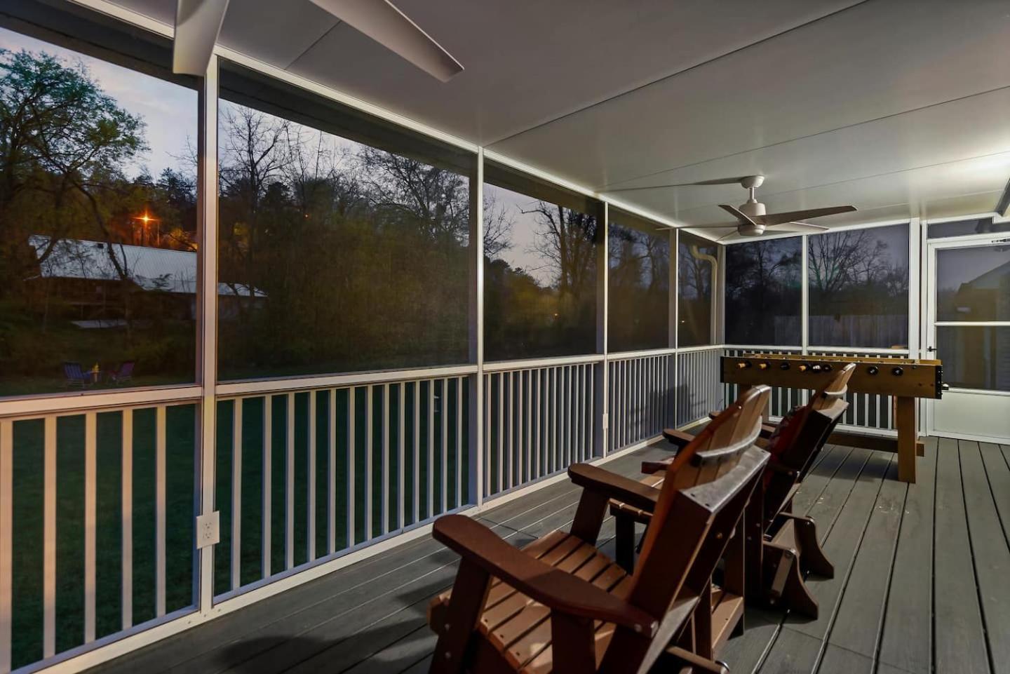 Villa 1 Mile To Pkwy, Pets, Hot Tub, Creekside, Porch à Pigeon Forge Extérieur photo