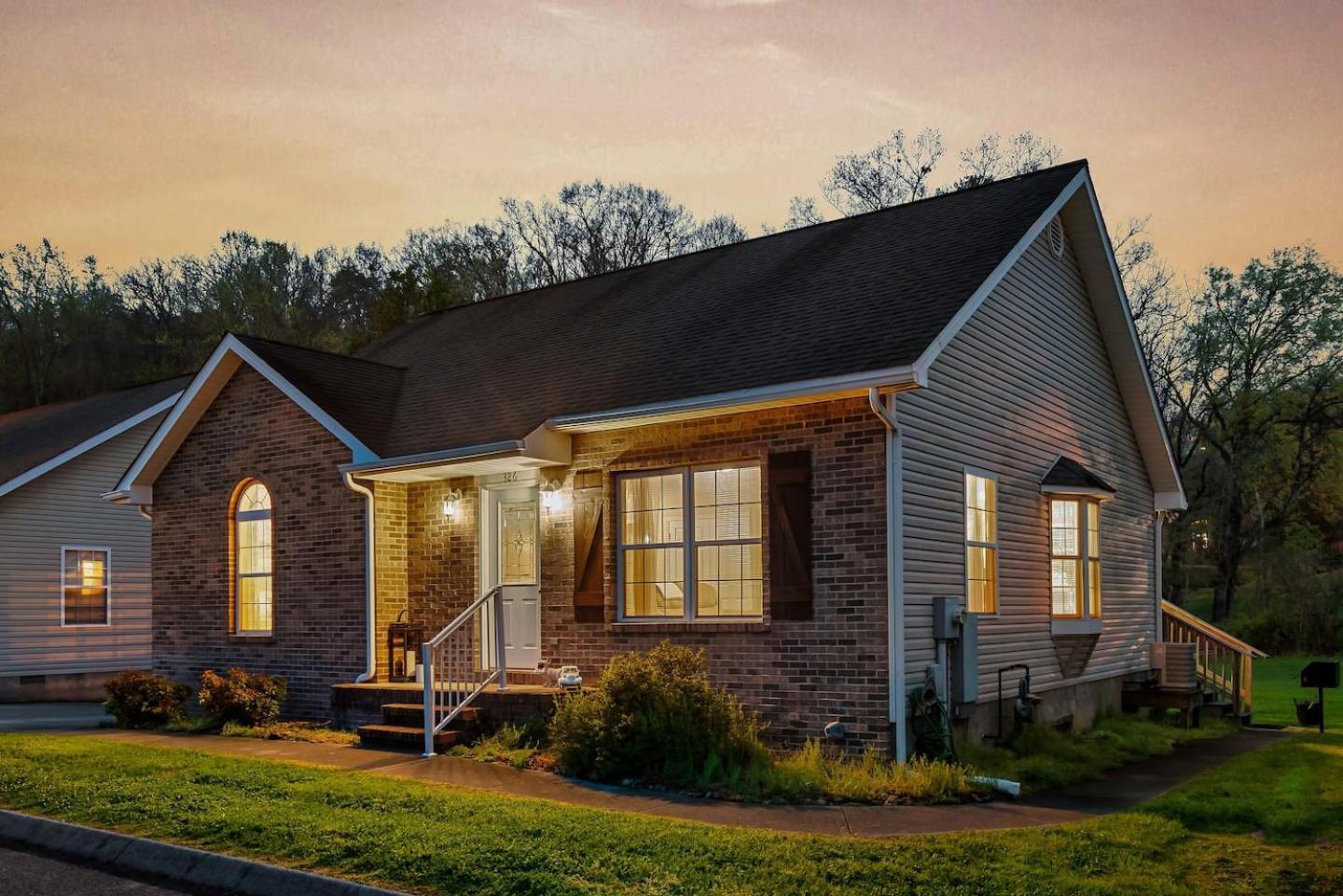 Villa 1 Mile To Pkwy, Pets, Hot Tub, Creekside, Porch à Pigeon Forge Extérieur photo